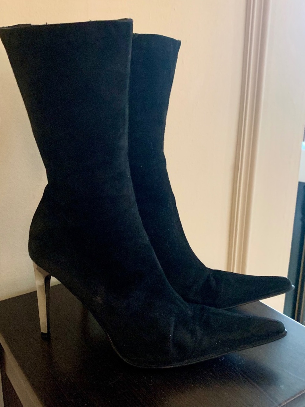Fierce Black Suede Charles David w Metal Heel Boots (8 1/2)
